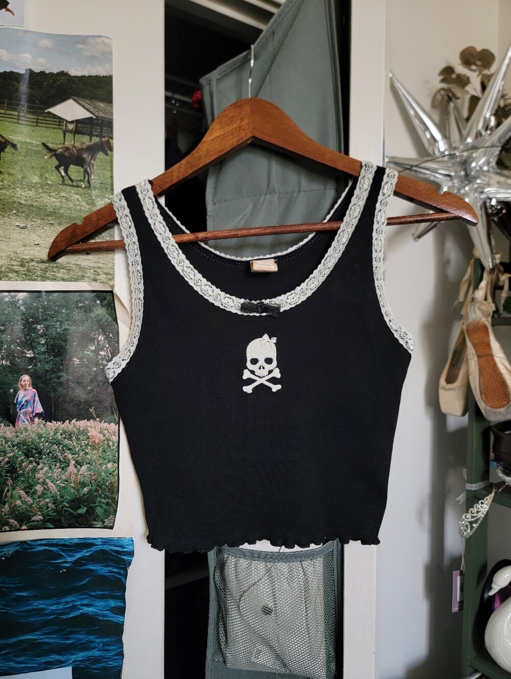 cropped black cotton tank with white lace trim